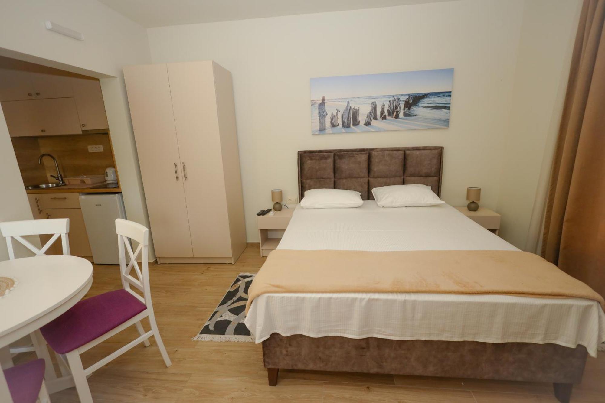 Apartments Milanovic ヘルツェグ・ノヴィ エクステリア 写真