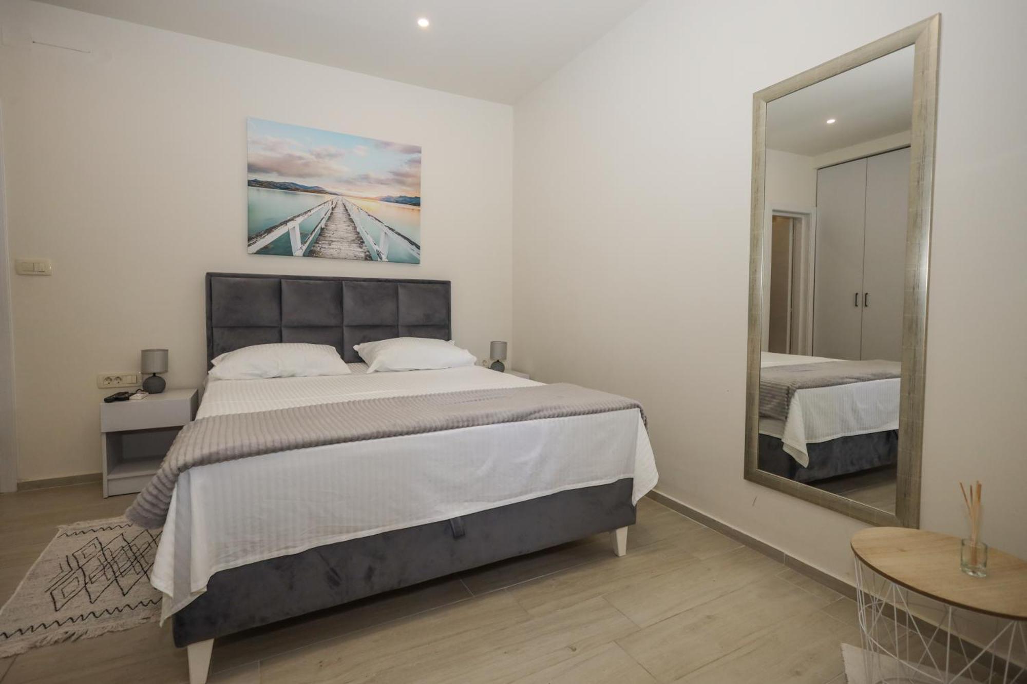 Apartments Milanovic ヘルツェグ・ノヴィ 部屋 写真