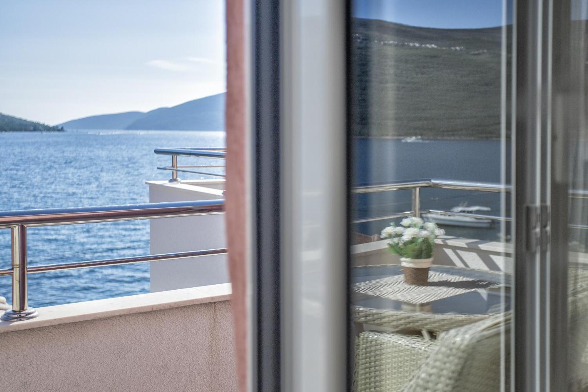 Apartments Milanovic ヘルツェグ・ノヴィ 部屋 写真