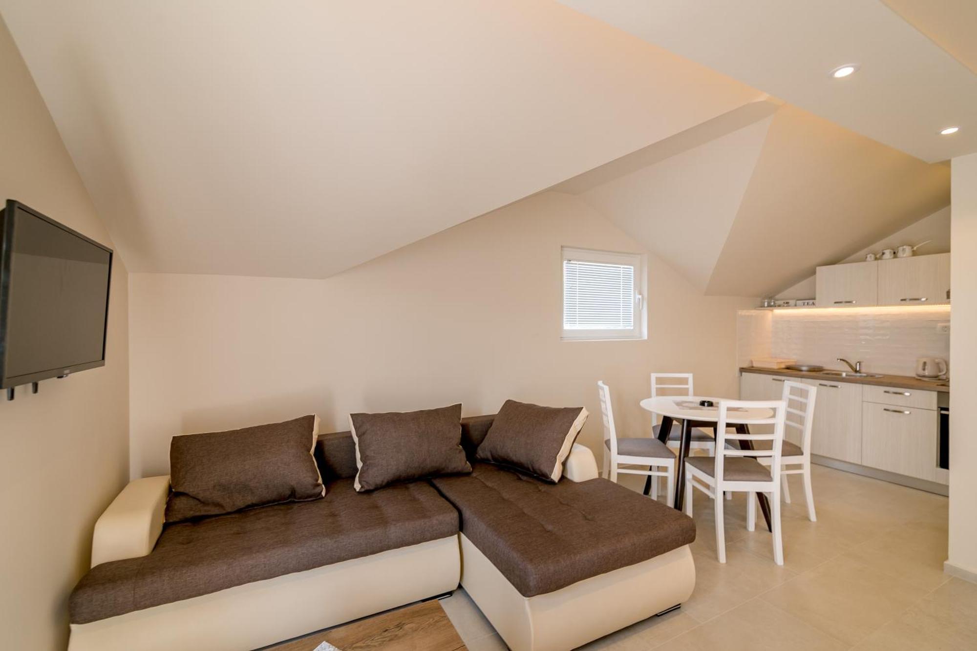 Apartments Milanovic ヘルツェグ・ノヴィ 部屋 写真