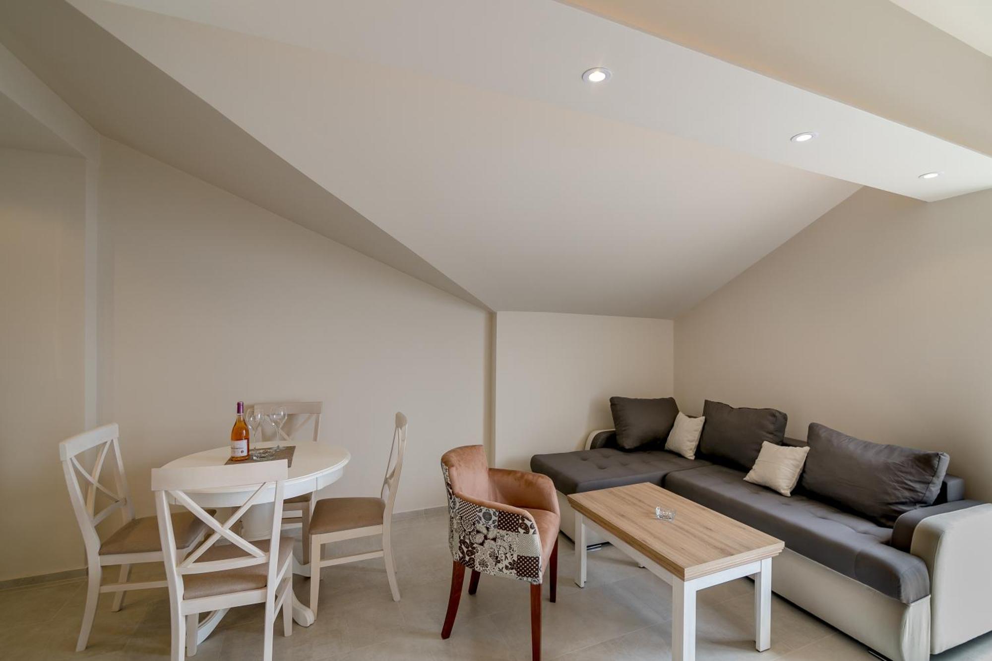 Apartments Milanovic ヘルツェグ・ノヴィ 部屋 写真